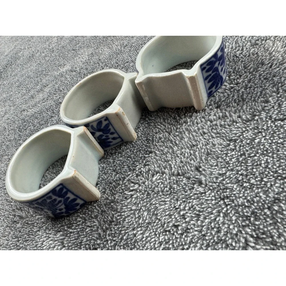 Vintage Blue White Ceramic Cat Head Napkin Rings Set of 3 Floral‎ Chinoiserie